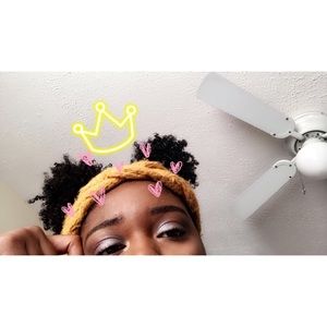 Meet your Posher, Dee